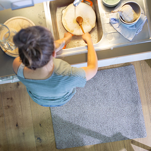 Duurzame schoonloopmat op de keukenvloer
