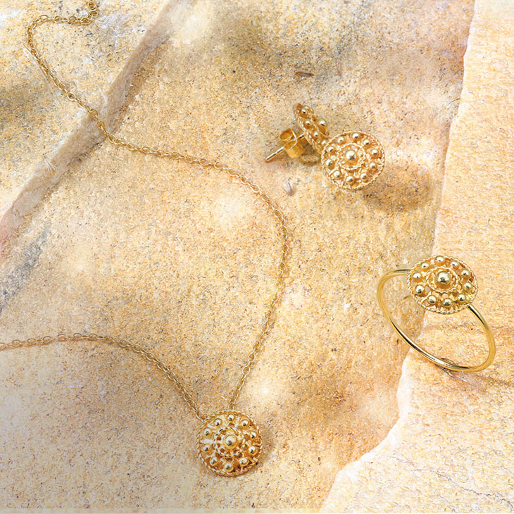 Ontdek handgemaakte sieraden van riviergoud