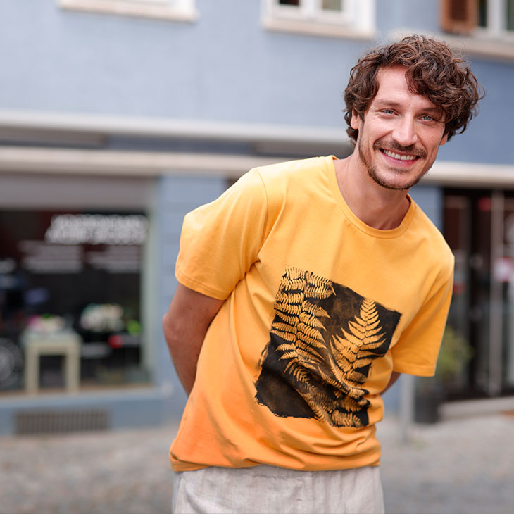 Natuurlijke mode voor bewuste mannen bij Waschbär Eco-Shop - nu bestellen