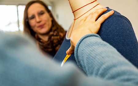 Dicht bij het product: Het liefst laten we ons persoonlijk van de kwaliteit en de productie overtuigen Dicht bij het product: Het liefst laten we ons persoonlijk van de kwaliteit en de productie overtuigen